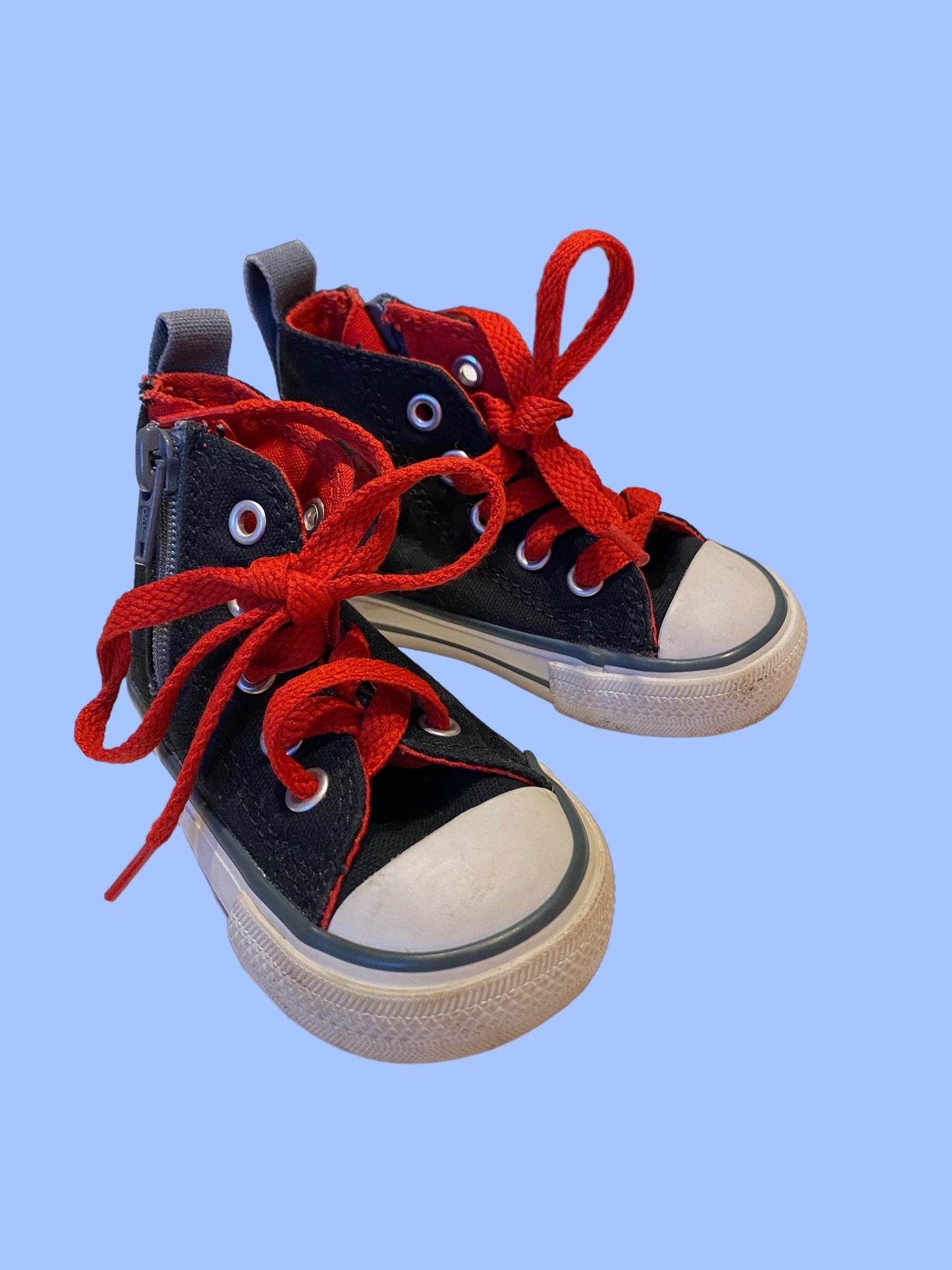 Black all star sneakers 4 US Little Kid | Converse