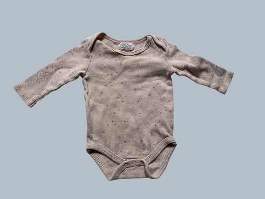 Rose organic cotton onesie 6-9m | Rabbit + Bear