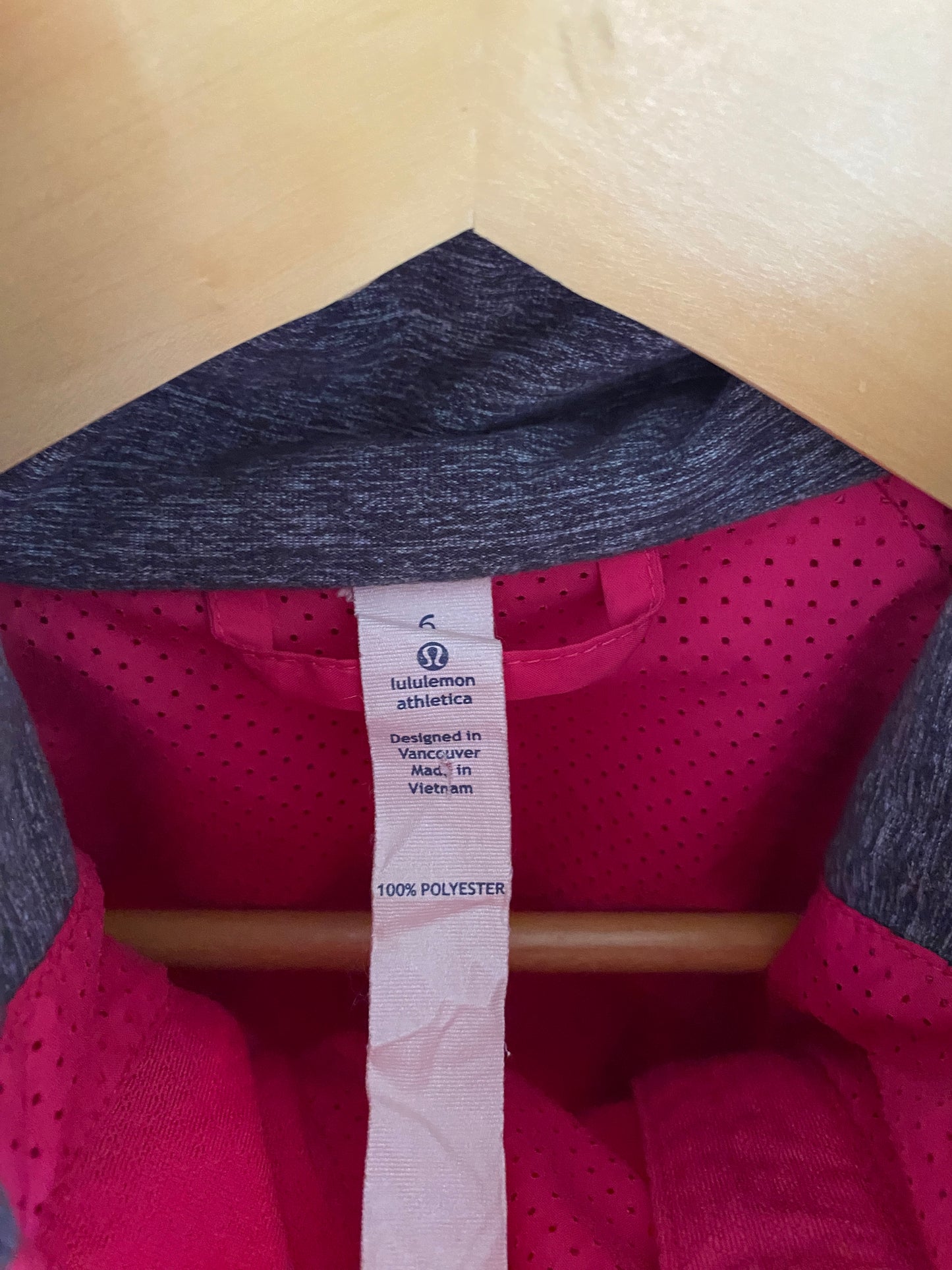 Hot pink running jacket women's 6US | Lululemon